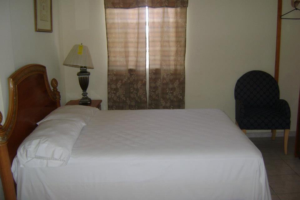 Caribbean Hotel Cayes Ле-Ке Экстерьер фото